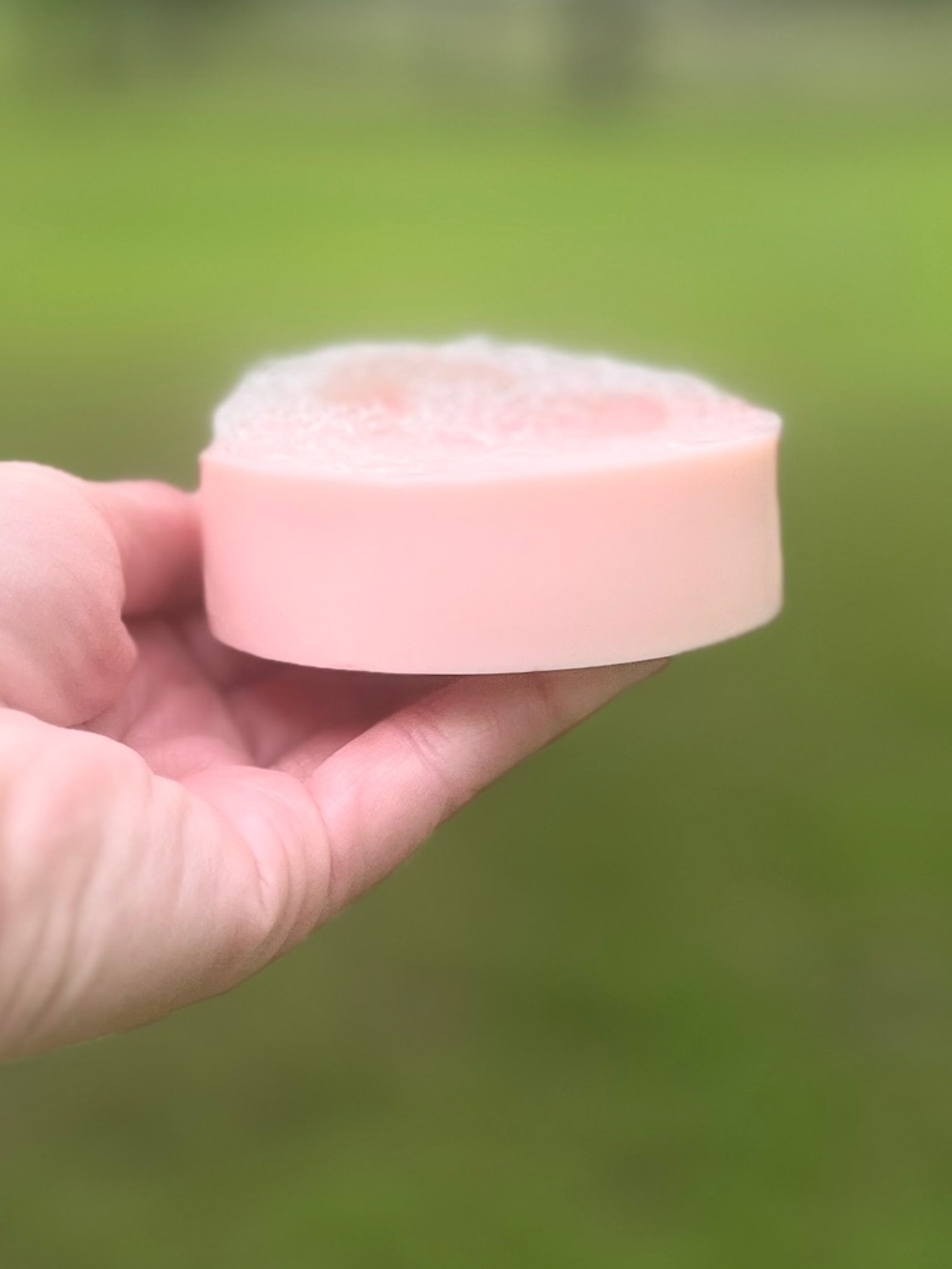 Handmade - Loofah Soap - Strawberry - Picture 2 of 2